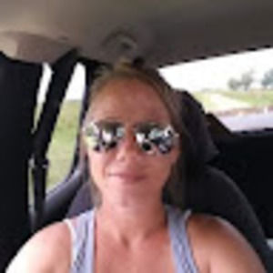 Meet your Posher, Crystal